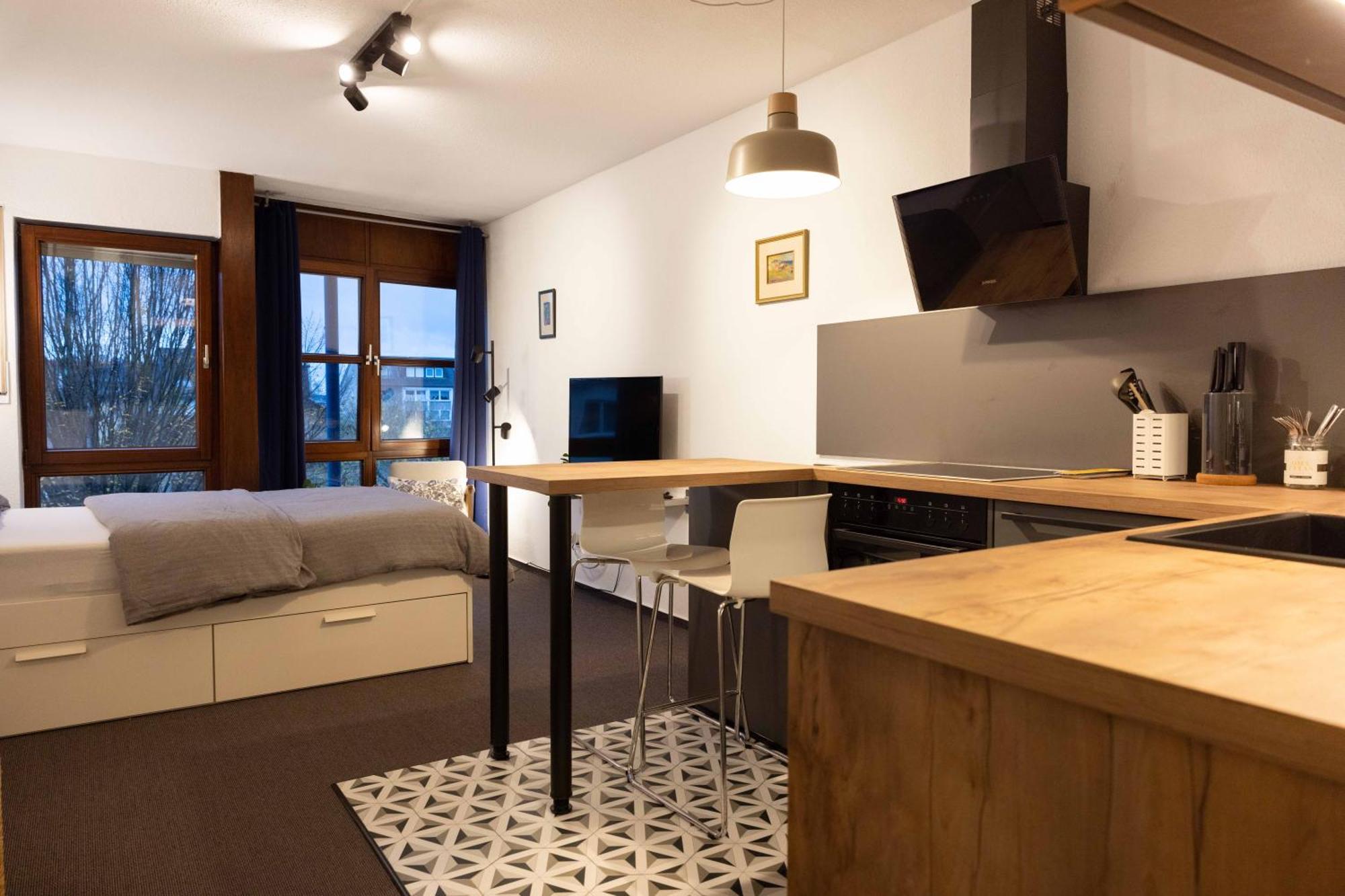 Zentrale Ruhige Wohnung Mit Parkplatz Paderborn Exterior photo